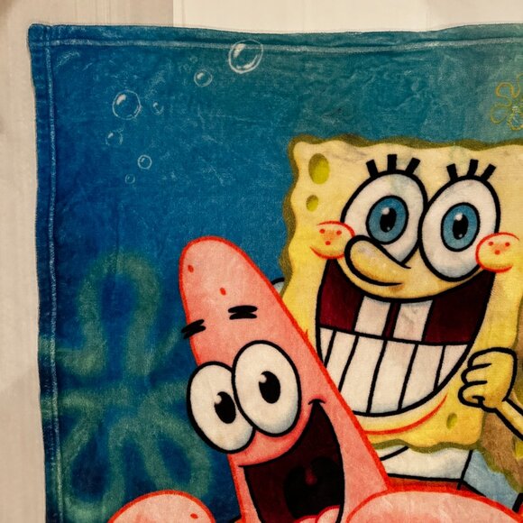 Spongebob Squarepants 48" x 40" Plush Throw Blanket - Picture 2 of 9